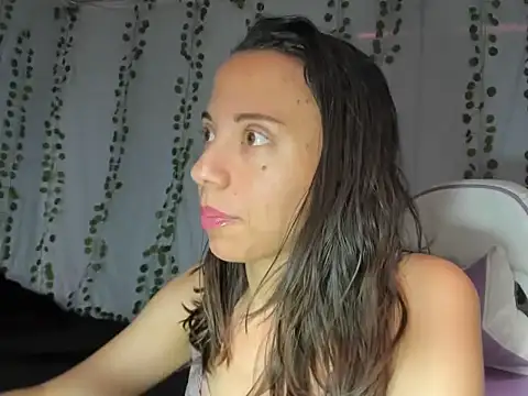 Perla Jonhson Rs online show from November 5, 2025, 1:36 pm