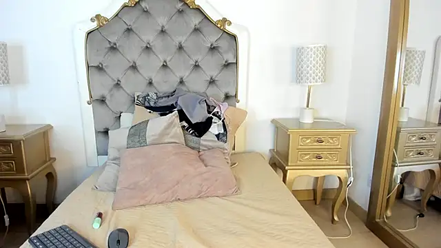 mary joseph online show from December 18, 2025, 3:44 am