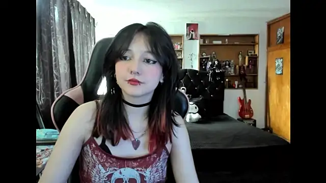 Snapshot of Maki_Zein_ chatting on November 26, 2025, 2:28 pm Maki Zein online show from November 26, 2025, 2:28 pm