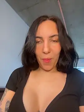 Lolathebaddie online show from February 16, 2026, 5:00 pm