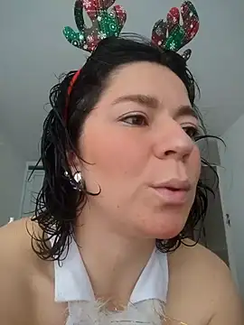 disneey2888 online show from December 2, 2025, 1:02 pm