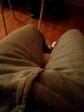 aripuppi95 online show from October 11, 2025, 12:22 am