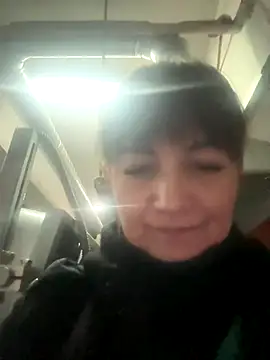 Snapshot of Butterfly8385 chatting on November 19, 2025, 9:09 am Butterfly8385 online show from November 19, 2025, 9:09 am