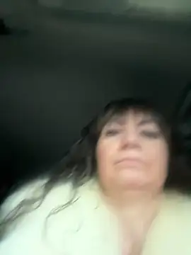 Snapshot of Butterfly8385 chatting on October 15, 2025, 5:17 am Butterfly8385 online show from October 15, 2025, 5:17 am