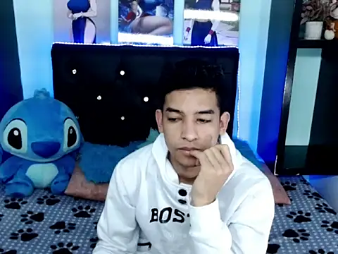 x Aaron x online show from October 22, 2025, 4:01 am
