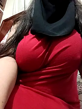 Snapshot of Ranya-50 chatting on October 17, 2025, 1:31 am Ranya-50 online show from October 17, 2025, 1:31 am