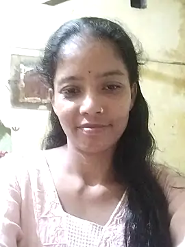 Jaanvi G online show from October 22, 2025, 1:32 pm