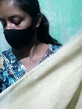 Jaanvi G online show from December 15, 2025, 2:12 pm