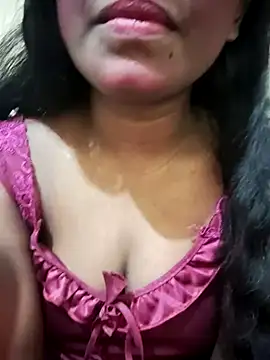 Snapshot of Lovely_Payal chatting on October 28, 2025, 12:11 am Lovely Payal online show from October 28, 2025, 12:11 am