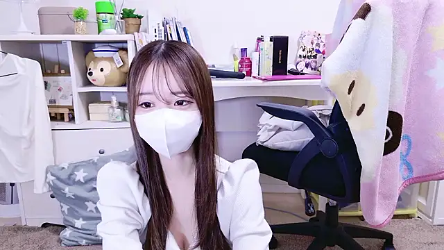 Hinahina 0111 online show from October 15, 2025, 10:56 am