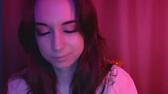 Snapshot of VeraLush chatting on November 8, 2025, 1:36 pm VeraLush online show from November 8, 2025, 1:36 pm