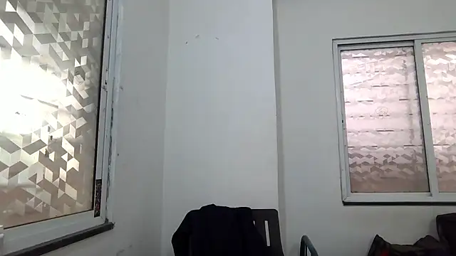 lil-twink19 online show from November 10, 2025, 4:50 am