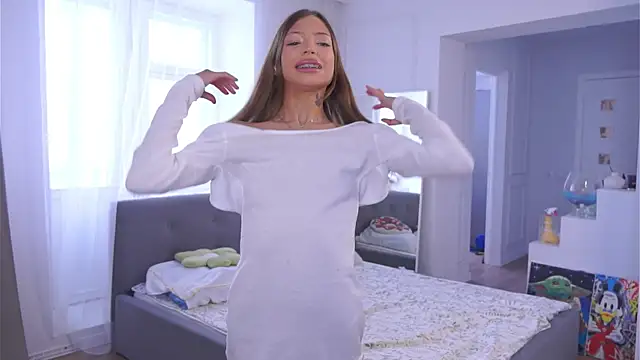 LoisKeedah online show from April 21, 2026, 5:47 am