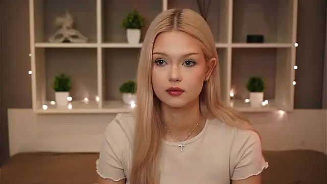 Snapshot of KaryTasch chatting on October 29, 2025, 8:30 pm KaryTasch online show from October 29, 2025, 8:30 pm