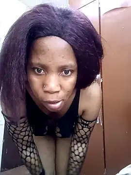 Trishabitch77 online show from November 12, 2025, 9:02 am