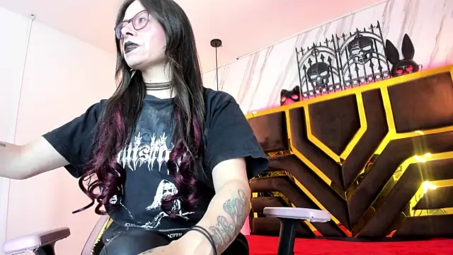 Snapshot of Evangelinejoness_ chatting on October 27, 2025, 11:33 am Evangelinejoness online show from October 27, 2025, 11:33 am