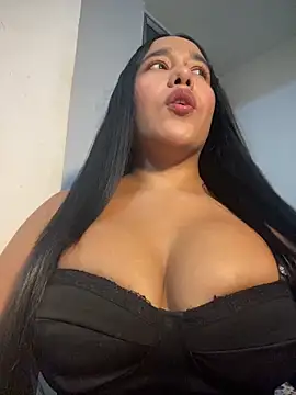 Snapshot of mis-violetha chatting on June 9, 2026, 3:07 am mis-violetha online show from June 9, 2026, 3:07 am