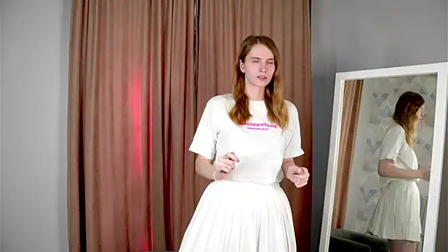 KatiFantini online show from October 17, 2025, 2:59 am