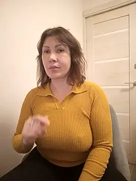 Snapshot of Ambika_beauty chatting on December 1, 2025, 3:57 pm Ambika beauty online show from December 1, 2025, 3:57 pm