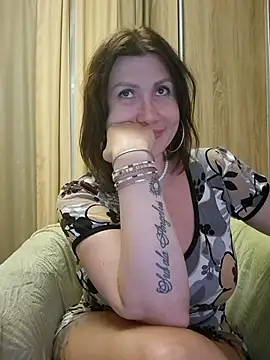 Snapshot of Ambika_beauty chatting on November 13, 2025, 4:00 pm Ambika beauty online show from November 13, 2025, 4:00 pm