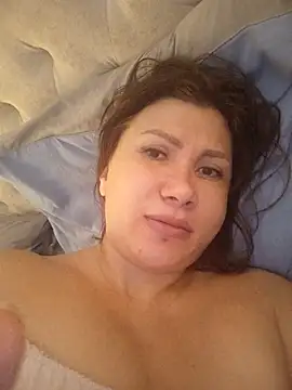 Snapshot of Ambika_beauty chatting on October 26, 2025, 8:48 am Ambika beauty online show from October 26, 2025, 8:48 am