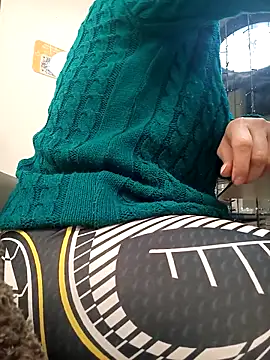 Snapshot of Ambika_beauty chatting on October 30, 2025, 4:04 pm Ambika beauty online show from October 30, 2025, 4:04 pm