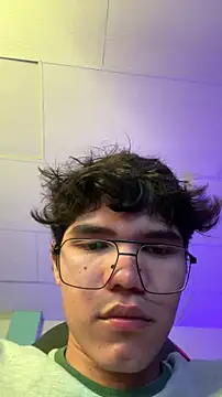 Snapshot of Im_Camii chatting on March 27, 2026, 4:30 pm Im Camii online show from March 27, 2026, 4:30 pm