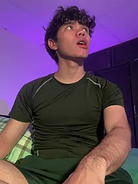 Snapshot of Im_Camii chatting on January 8, 2026, 9:32 pm Im Camii online show from January 8, 2026, 9:32 pm