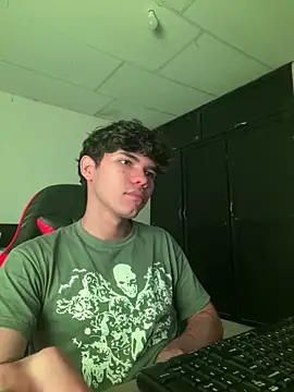 Snapshot of Im_Camii chatting on December 18, 2025, 10:13 pm Im Camii online show from December 18, 2025, 10:13 pm