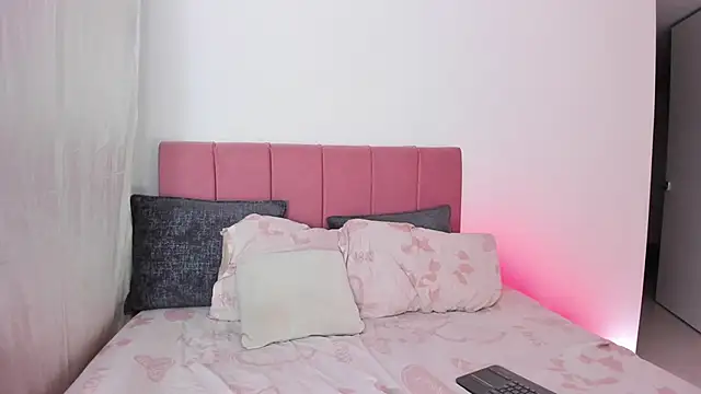 RashidaScott online show from November 25, 2025, 7:30 am