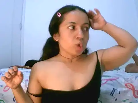 chiarafus0 online show from November 21, 2025, 11:04 pm