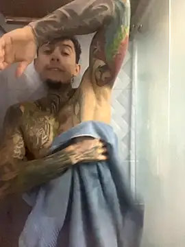 Molotov Explosive online show from November 4, 2025, 3:16 pm