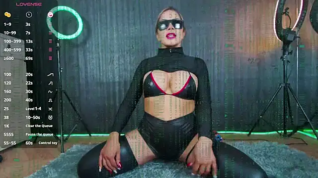 niki la rose 2 0 online show from November 6, 2025, 11:25 am