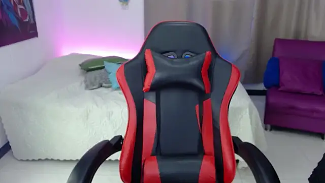 skarlett222 online show from October 28, 2025, 10:41 pm