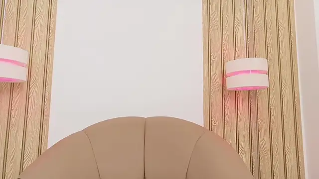 Belindamuller online show from November 12, 2025, 3:43 am