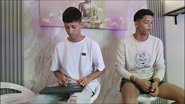 EMPIRE BOYS1 online show from February 20, 2026, 10:44 pm