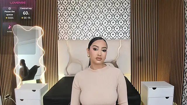 Snapshot of BEELLA_TAY1 chatting on November 11, 2025, 2:23 pm BEELLA TAY1 online show from November 11, 2025, 2:23 pm