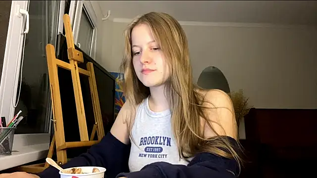 SeritaPicketta online show from October 18, 2025, 5:15 pm