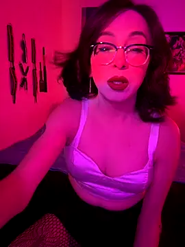 MiniMonroe online show from December 5, 2025, 12:04 pm