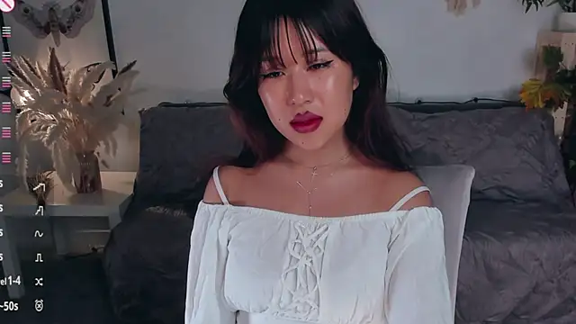 Snapshot of Erika_Kim chatting on July 20, 2026, 10:39 am Erika Kim online show from July 20, 2026, 10:39 am
