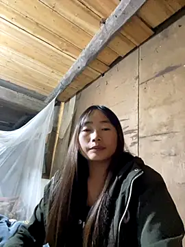 Snapshot of Maymay__ chatting on December 4, 2025, 6:45 am Maymay online show from December 4, 2025, 6:45 am