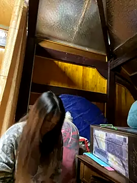 Snapshot of Maymay__ chatting on October 25, 2025, 3:38 am Maymay online show from October 25, 2025, 3:38 am