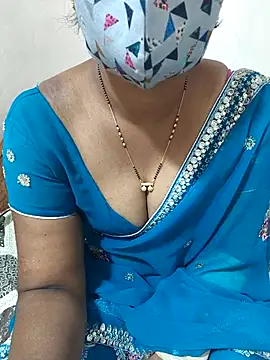 Snapshot of Best_Kannada_Couple chatting on January 8, 2026, 6:25 pm Best Kannada Couple online show from January 8, 2026, 6:25 pm