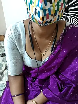 Snapshot of Best_Kannada_Couple chatting on January 16, 2026, 5:39 pm Best Kannada Couple online show from January 16, 2026, 5:39 pm