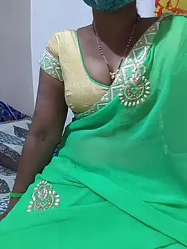 Snapshot of Best_Kannada_Couple chatting on December 15, 2025, 5:19 pm Best Kannada Couple online show from December 15, 2025, 5:19 pm