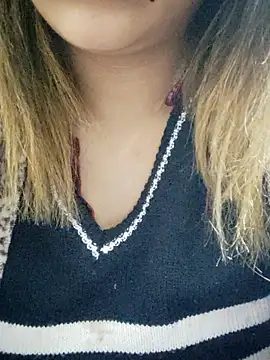 Snapshot of Tanha18 chatting on January 5, 2026, 5:27 pm Tanha18 online show from January 5, 2026, 5:27 pm