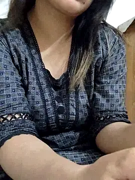 Snapshot of Tanha18 chatting on November 24, 2025, 7:25 pm Tanha18 online show from November 24, 2025, 7:25 pm