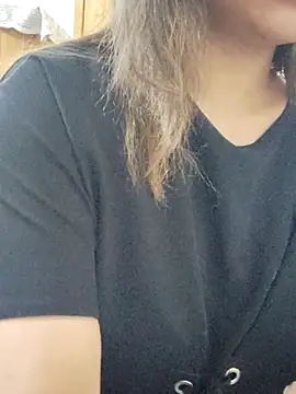 Snapshot of Tanha18 chatting on February 11, 2026, 12:27 pm Tanha18 online show from February 11, 2026, 12:27 pm