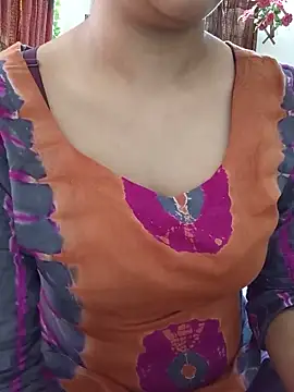 Tanha18 online show from May 23, 2026, 5:28 am