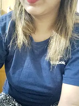 Snapshot of Tanha18 chatting on January 15, 2026, 12:19 pm Tanha18 online show from January 15, 2026, 12:19 pm